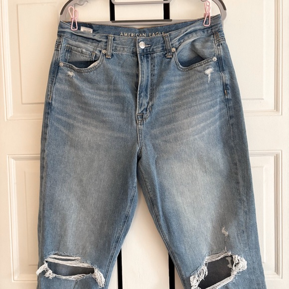 American Eagle Denim Mom Jeans - Picture 2 of 11